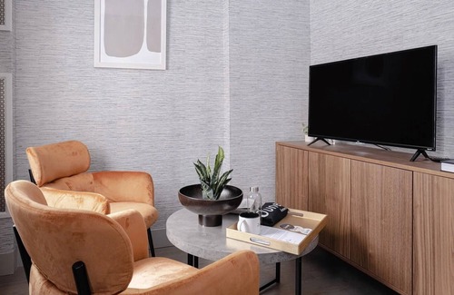 Manhattan Valley Apartment | Charming 1-bedroom apartment in fantastic New York with AC, WiFi