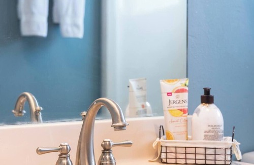 Laurel Apartment | Charming 1-bedroom apartment in amazing Nokomis