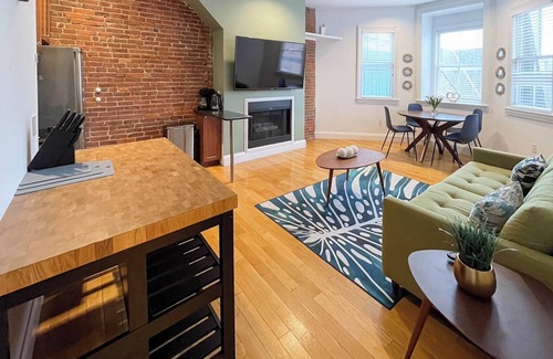 Columbus Apartment | Charming 1-bedroom apartment in superb Boston with WiFi, AC
