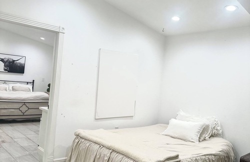 Hull Apartment | Charming 1-bedroom apartment with WiFi and AC in Dayton