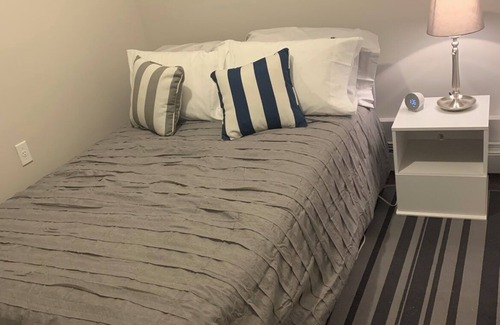 Queens Apartment | Charming 1-bedroom apartment in Queens with WiFi and AC
