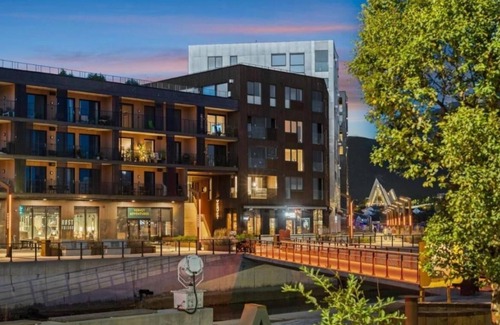 Tromso Apartment | Charming 1-bedroom apartment with ocean view