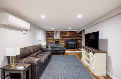 Seaford House | Charming 1-bedroom apt with WiFi, AC in soothing Seaford