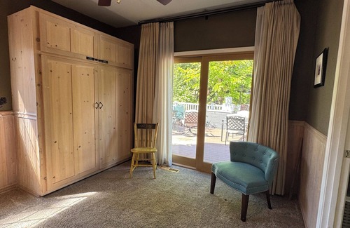Glen Ellen Cottage | Charming 1-bedroom cottage in serene Glen Ellen in the heart of wineries