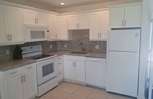 Monroe County Condo | Charming 1-bedroom condo in beautiful Key Largo with WiFi, AC