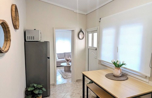 Ano Poli Cottage | Charming 1-bedroom cottage with WiFi, AC in fabulous Thessaloniki