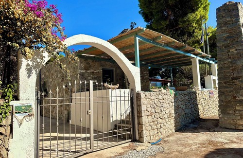 Atsitsa House | Charming 1-bedroom house with AC, WiFi in pleasant Atsitsa