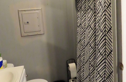 Glenwood House | Charming 1-bedroom house with WiFi and AC in Glenwood