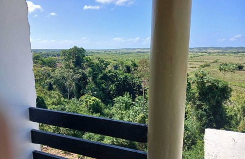 Moore Town Villa | Charming 1-bedroom jacuzzi suite in fabulous Amity Hal with AC, WiFi
