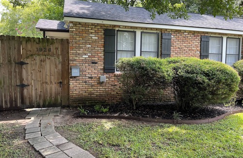 Highlands - Perkins Apartment | Charming 1-bedroom apartment near LSU in wonderful Baton Rouge!