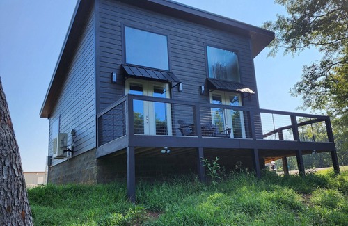 Caddo Valley House | Charming 1-bedroom house in Caddo Valley on the bank of the Caddo River