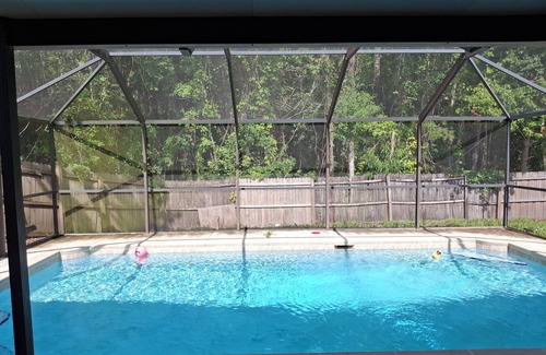 Jacksonville House | Charming 1-bedroom house in fantastic Jacksonville with WiFi, AC