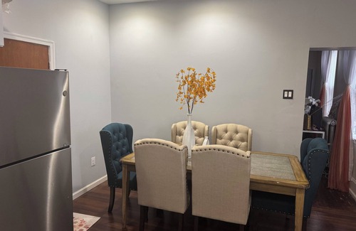 North Philadelphia Apartment | Charming 1-bedroom apartment in enchanting Philadelphia with WiFi, AC