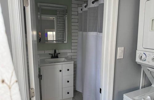 North Philadelphia Apartment | Charming 1-bedroom apartment in enchanting Philadelphia with WiFi, AC