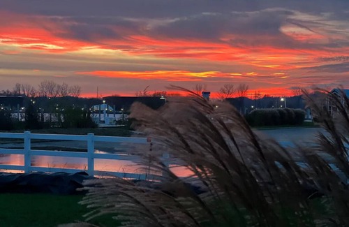 Ferrysburg Condo | Charming 1-bedroom waterfront condo in fabulous Spring Lake.