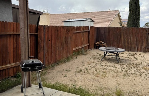 Victorville House | Charming 1-bedroom house in cool Victorville with AC, WiFi