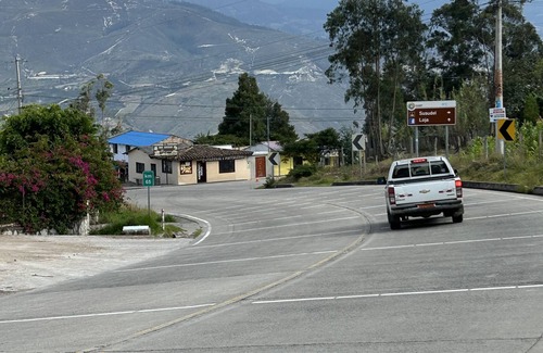 Andes Apartment | Charming 1-bedroom Vacational Suite in Tranquil Nuevo Susudel 35 E Cuenca Loja