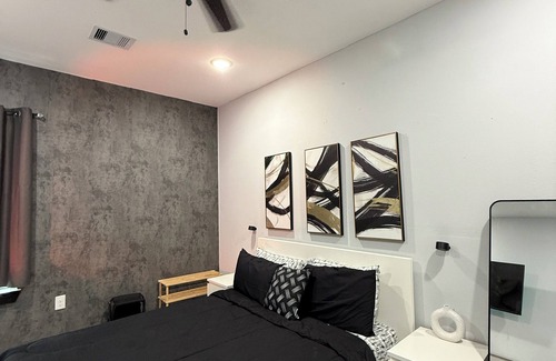 Southeast Houston House | Charming 1-bedroom with fitness room and AC in fantastic Houston