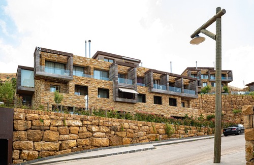 Kfardebian Ski Chalet | Charming 1-BR Chalet with Scenic Terrace in Redrock Faqra - Your Ideal Getaway!