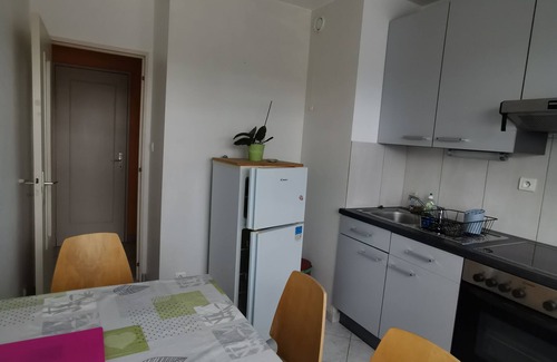 Mulhouse Apartment | Charming 1 room, kitchen, bathroom of 35 m2 in very quiet residence.
