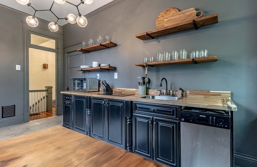 Shelbyville Apartment | Charming 1900’s house close to downtown Shelbyville