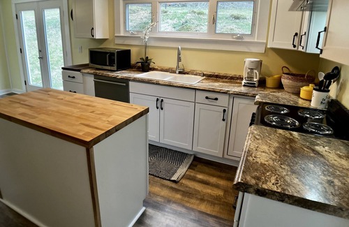Weaverville Other | Charming 1929 Farmhouse - 10 minutes from downtown Asheville