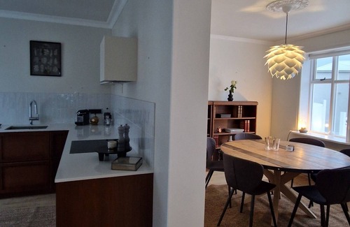 Hafnarfjordur House | Charming 1929 Villa in Hafnarfjörður - Steps from Downtown!nn