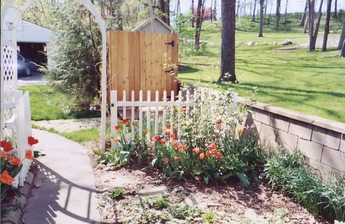 Monticello Cottage | Charming, 1940's private home located on waterfront with gorgeous views of lake.