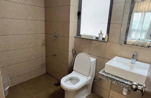 Thane West Apartment | Charming 1BHK apartment in welcoming Thane with AC