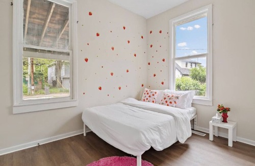 Herron Morton House | Charming 1BR Apartment Ideal Central Location