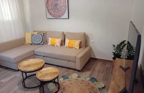 Nees Pagases Apartment | Charming 1BR Apartment with Beach view and Modern Amenities for 4 Guests in Alykes Volos