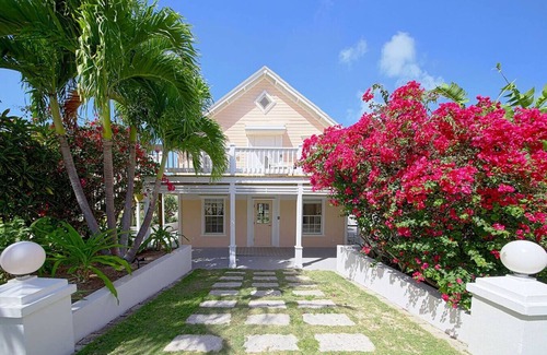 Governor's Harbour Cottage | Charming 1BR Ground Floor Cottage Apartment