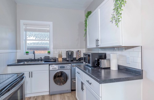Greencastle Apartment | Charming 1BR Retreat Near DePauw University & Downtown Greencastle!