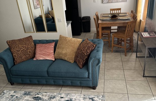 Paradise Apartment | Charming 1st Floor Escape: 1.1 mi. to Airport; 2.4 mi. to LV Strip - Fast WiFi