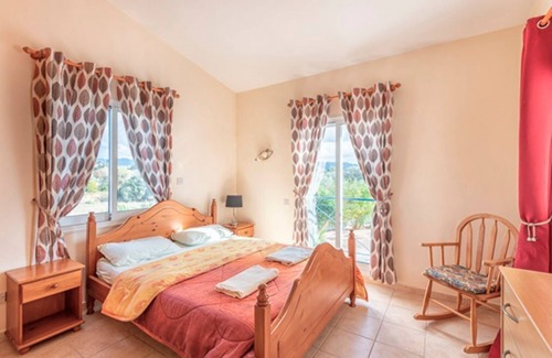Polis Apartment | Charming 2-bed apartment in Polis Chrysochous with WiFi, AC for a perfect stay