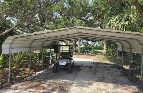 Cedar Key Cottage | Charming 2-bed 2-bath cottage in Cedar Key. Golf cart included.n