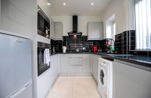Blackrod House | Charming 2 Bed House