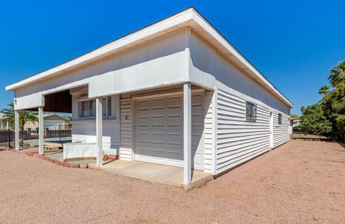 Superstition Springs House | Charming 2-bed mobile home with AC, WiFi in Mesa golf course community, all-age.