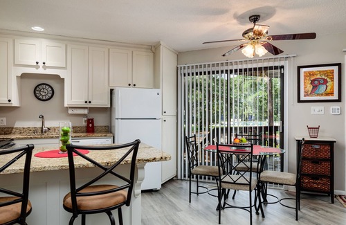 Foxfire Condo | Charming 2 Bed 2 Bath 1st Floor Condo in Foxfire with Golf Course View