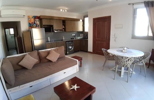 El Hadaba Apartment | Charming 2 Bedroom Apartment 5 minutes walking to the beach