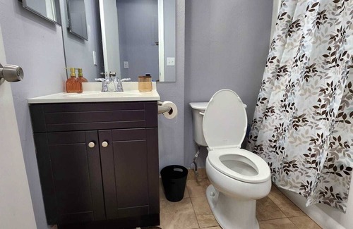 Deerfield Beach Condo | Charming 2-bedroom condo in fabulous Deerfield Beach with AC, WiFi, 55+