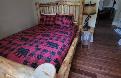 South Kortright Bed & Breakfast | Charming 2-bedroom B&B located in South Kortright with AC, WiFi