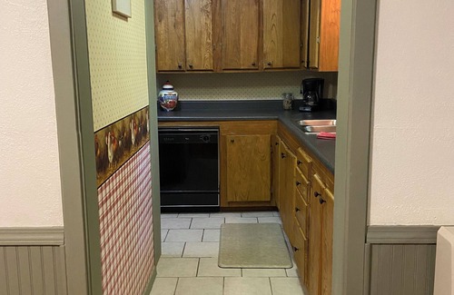 Eureka Springs Cabin | Charming 2 bedroom 2 bath cabin in lovely Eureka Springs