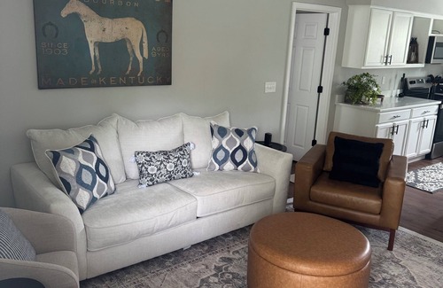 Hendersonville House | Charming 2-bedroom house 2 bathroom home in Hendersonville