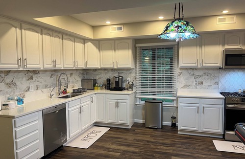 North Haledon Apartment | Charming 2-bedroom apartment with WiFi, AC in wonderful North Haledon