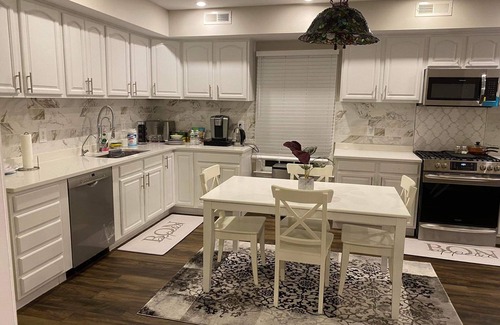 North Haledon Apartment | Charming 2-bedroom apartment with WiFi, AC in wonderful North Haledon