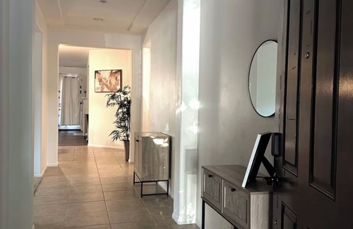 Fontana House | Charming 2-bedroom/2 Bath house with WiFi, AC and Heating in wonderful Fontana