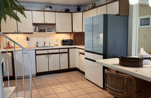Key Largo House | Charming 2 Bedroom, 2 Bathroom + Loft Canal-Front Oasis with Golf Cart