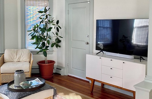 Blackstone Apartment | Charming 2 bedroom apartment with off-street parking