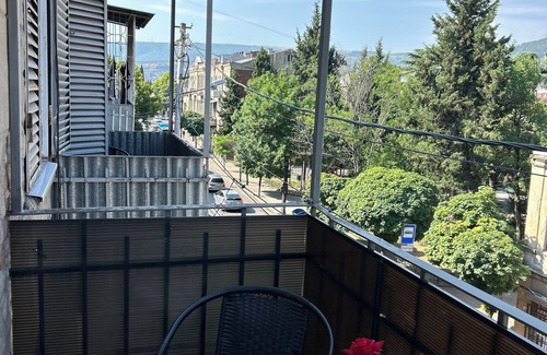 Chugureti Apartment | Charming 2-bedroom apartment with WiFi and AC in lovely T'bilisi